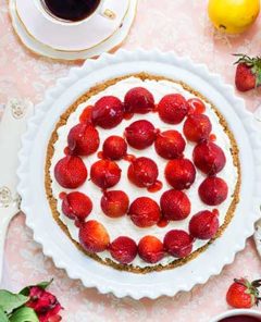 Gluten Free Strawberry Cheesecake Pie