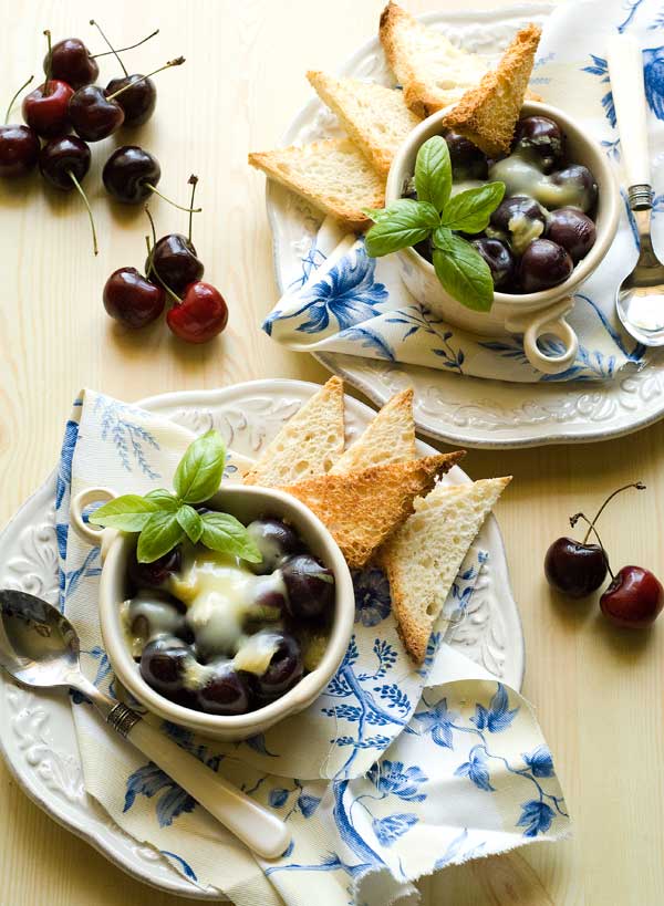 Gluten Free Recipe   Baked Cherry and Brie Appetizer