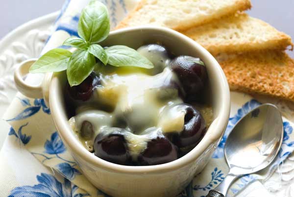 Gluten Free Baked Cherry and Brie Appetizers
