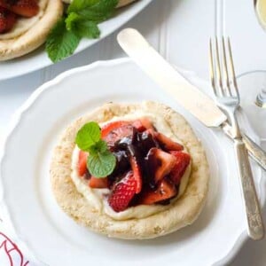 Gluten Free Marscapone Strawberry Pizzas