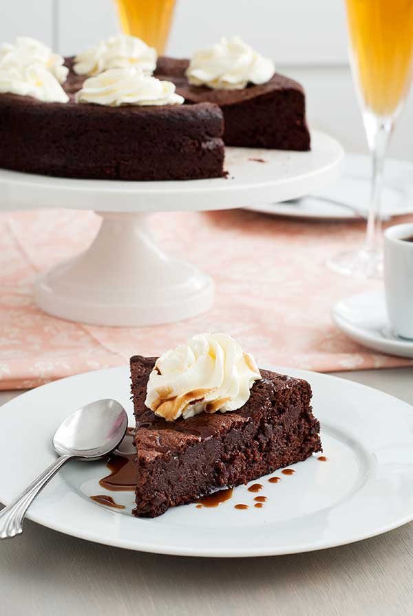 Gluten Free Flourless Chocolate Date Cake Recipe