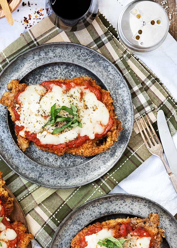 a gluten free pizza recipe that uses a piece of chicken Parmesan as the crust