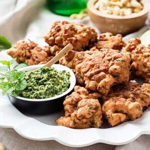 gluten free pakoras with minty chutney