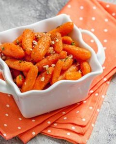 roasted baby carrots with little's cuisine