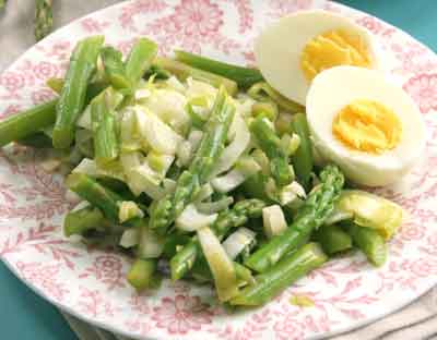Asparagus Endive Salad 400x312 1.jpg
