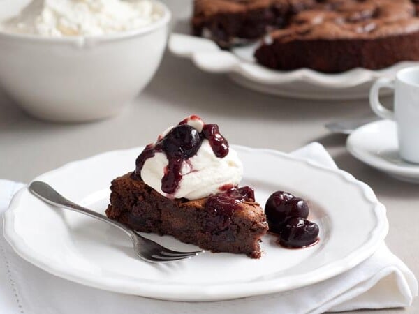 Chocolate Cherry Cake674x450 1.jpg