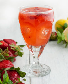 Muddled Strawberry Lemonade 405x450 1.jpg