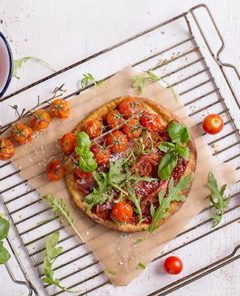 Tomato Arugula Pizza.jpg