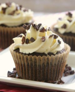 chocolate peppermint cupcakes 600x400 1.jpg