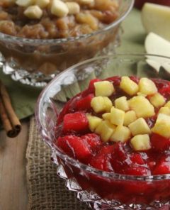 cranberry pineapple sauce 675x450 1.jpg