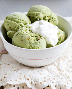pistachio banana ice cream 2.jpg