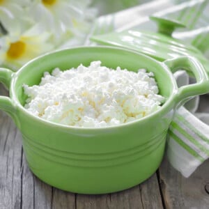 21074297   cottage cheese