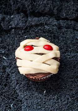 Gluten Free Mummy Cupcake