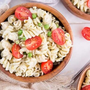 Easy Peas y Pesto Pasta Salad