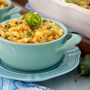 Vegan Jalepeno Mac n Cheese in a blue serving bowl