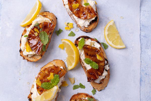 Grilled-Pineapple-Bruschetta-with-Ricotta-Honey-and-Fresh-Mint-2-1