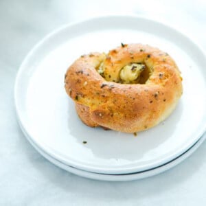 Gluten-Free-Garlic-Knots-mag-crop-1