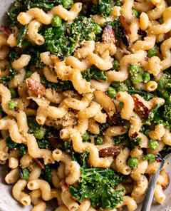 Garlicky-Kale-Pasta-with-Toasted-Almonds