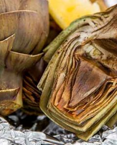 Grilled-Artichoke-with-Lemon-Mag