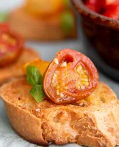 Grilled-Tomato-Crostini-Mag_1