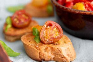 Grilled-Tomato-Crostini-Mag_1