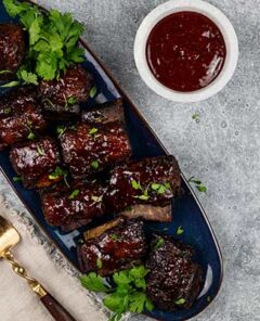 Smoked-Beef-Short-Ribs-with-Sweet-and-Tangy-Barbecue-Sauce-Feature