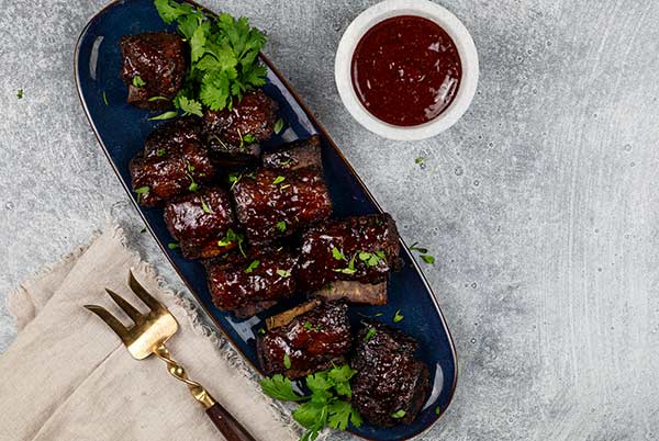 Smoked-Beef-Short-Ribs-with-Sweet-and-Tangy-Barbecue-Sauce-Feature