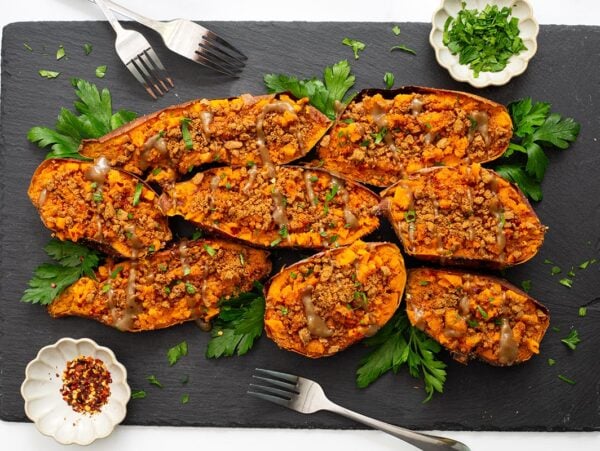 Sweet-Potato-Boats-with-Cookie-Crumble-Feature